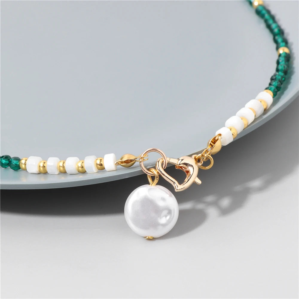 Female Pearl Pendant Necklace Natural Small Emerald Crystal Stone Necklace Gold Color Spacer Bead Heart Shape Buckle Necklace
